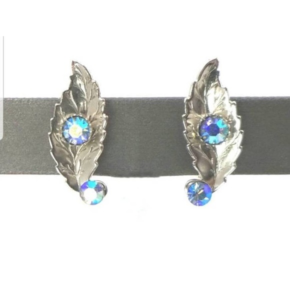 Vintage Aurora Borealis Leaf Earrings – Screw Back Earrings - Vintage Leaves - Picture 1 of 6